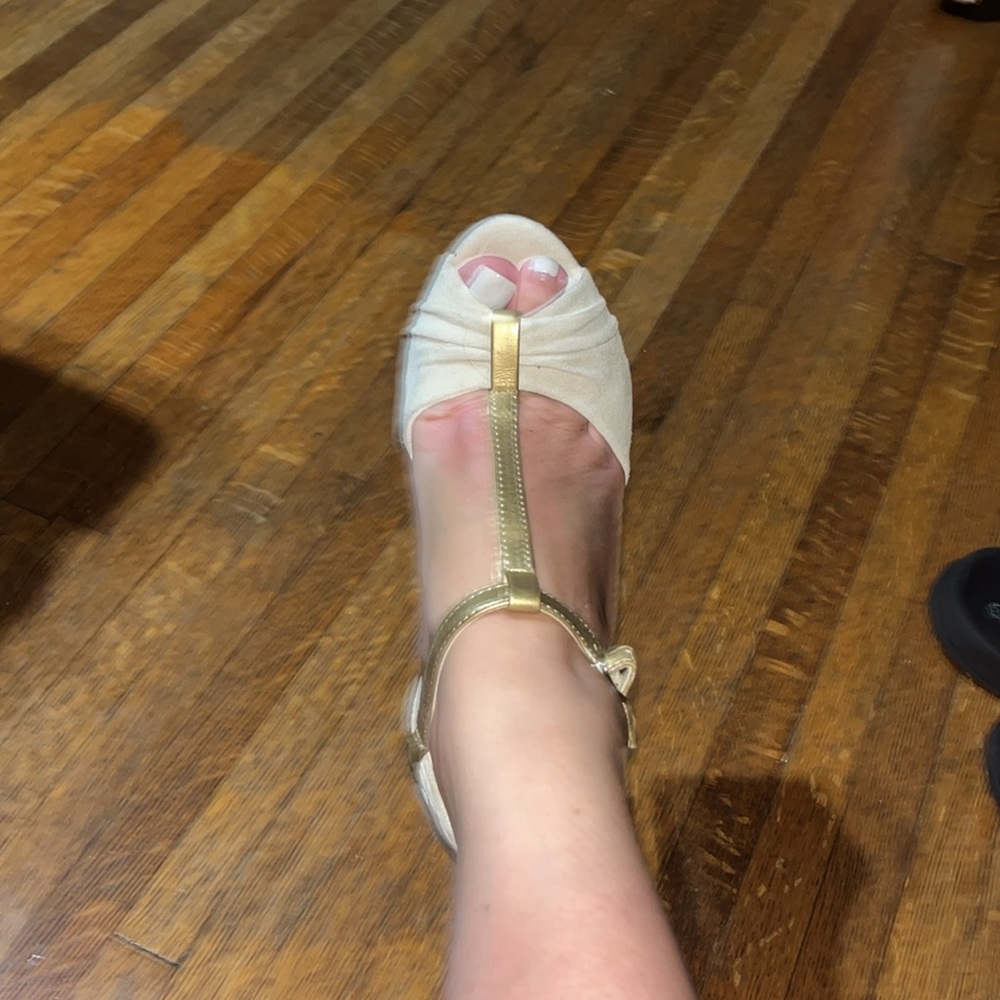 Also shoes - Picture 9 of 10